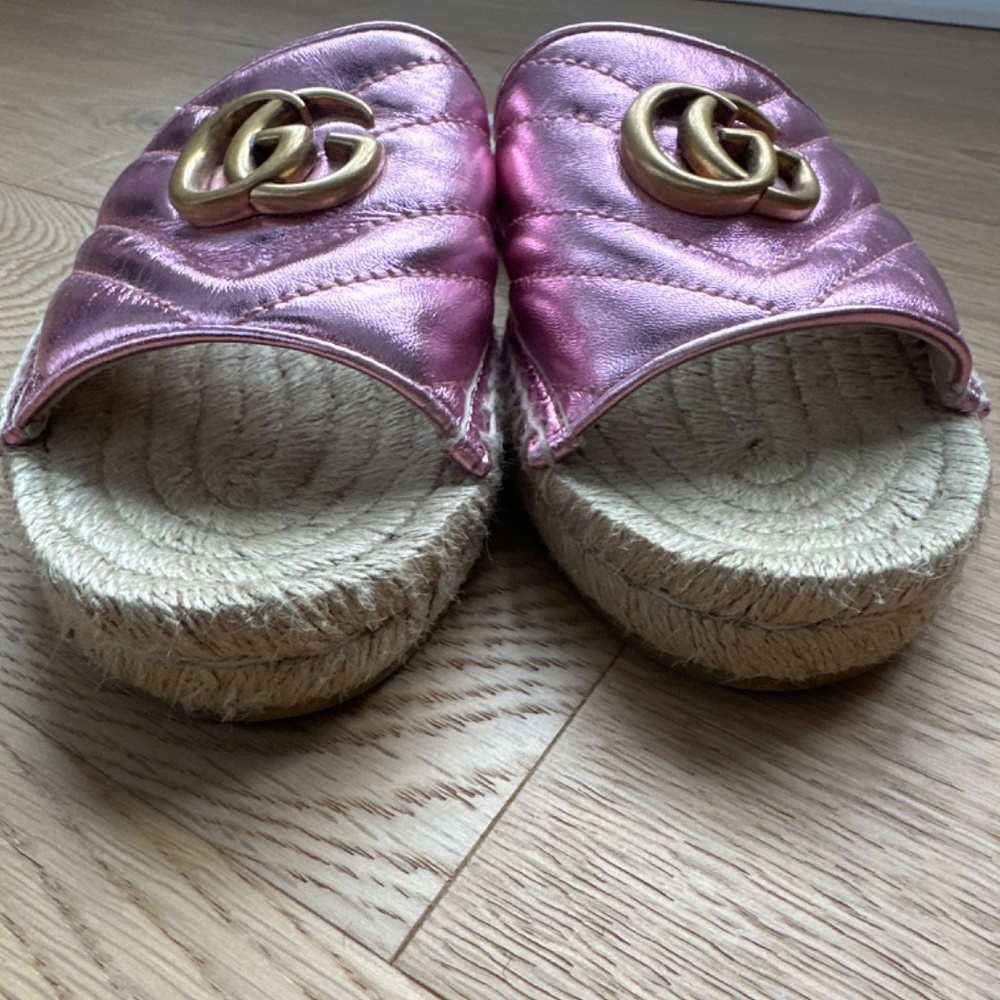 Metallic pink Gucci espadrille sandle - Picture 4 of 5